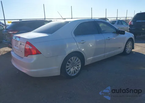 2010 Ford Fusion Hybrid from USA, damaged, VIN 3FADP0L36AR121769